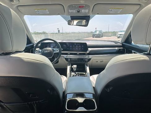 Used 2025 Kia Telluride S FWD image 29