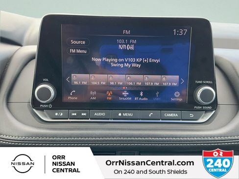 Used 2025 Nissan Rogue SV w/ SV Premium Package FWD image 23