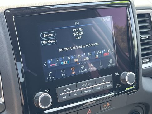 Used 2024 Nissan Frontier SV AWD/4WD image 30