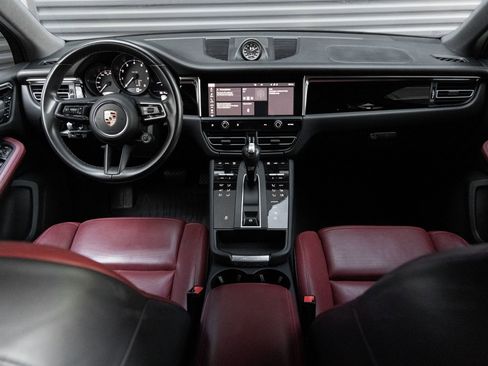 Used 2023 Porsche Macan AWD/4WD image 16