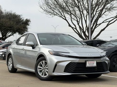 New 2026 Toyota Camry LE image 2