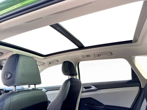 New 2026 Volkswagen Taos SEL AWD/4WD image 16