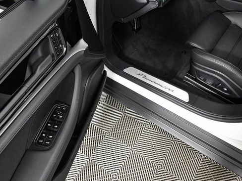 New 2025 Porsche Panamera RWD image 8