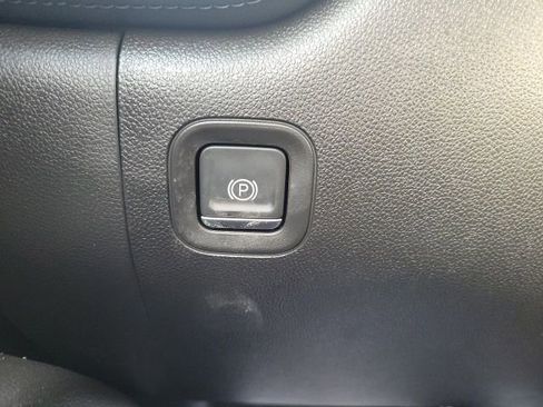 Used 2019 Chevrolet Silverado 1500 LT image 45