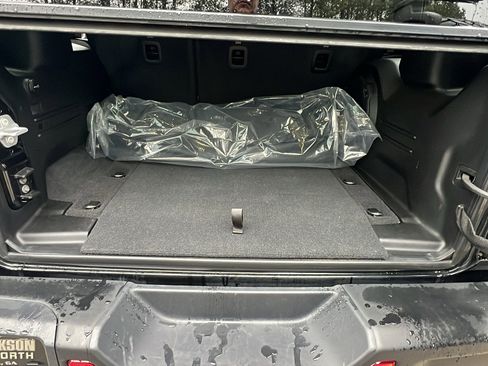 Used 2025 Jeep Wrangler Backcountry image 13