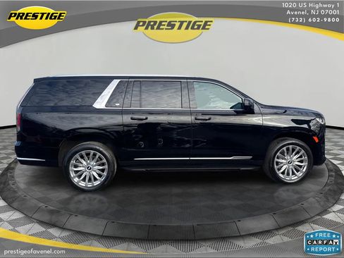 Used 2023 Cadillac Escalade ESV Premium Luxury image 4