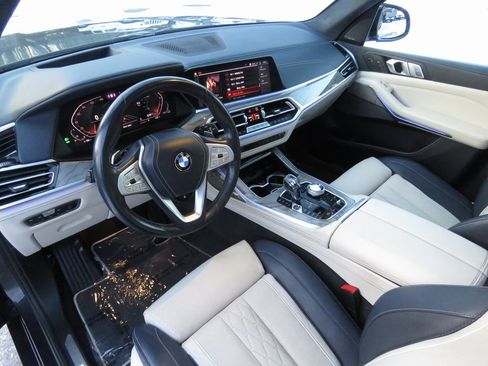 Used 2019 BMW X7 xDrive50i w/ Executive Package image 11