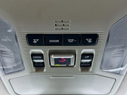 Used 2020 Toyota RAV4 XLE w/ Convenience Package image 31