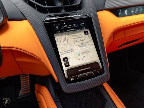 Used 2026 Lamborghini Revuelto AWD/4WD image 10