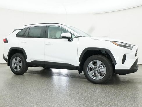 New 2025 Toyota RAV4 XLE image 28