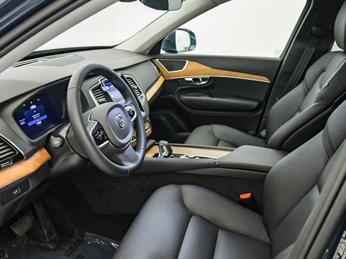 Certified 2025 Volvo XC90 B6 Ultra image 19