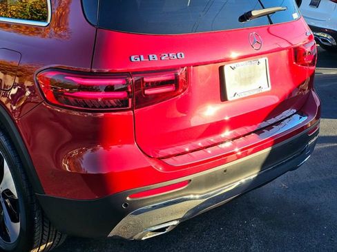 New 2026 Mercedes-Benz GLB 250 4MATIC image 13