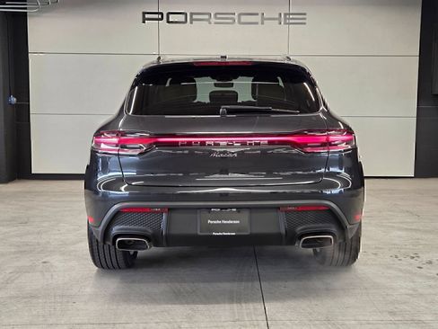 Certified 2026 Porsche Macan AWD/4WD image 7