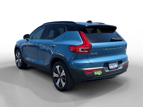 Used 2023 Volvo XC40 Recharge Plus AWD/4WD image 3