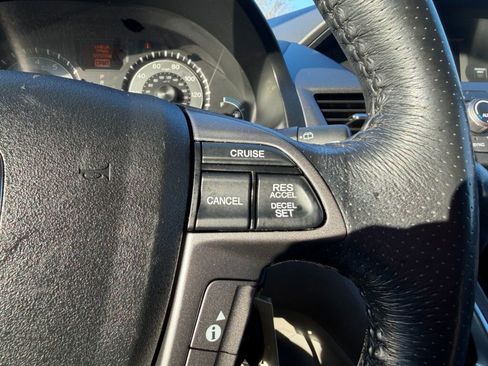 Used 2013 Honda Odyssey Touring Elite image 15