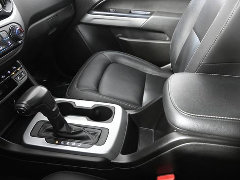 Used 2021 Chevrolet Colorado LT w/ Safety Package image 32