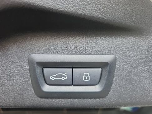 Used 2025 BMW X5 xDrive40i AWD/4WD image 14