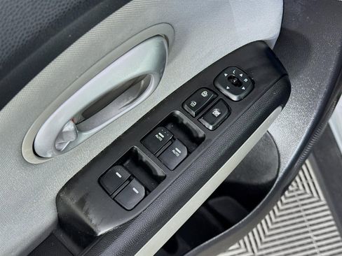 Used 2014 Kia Soul BASE image 17