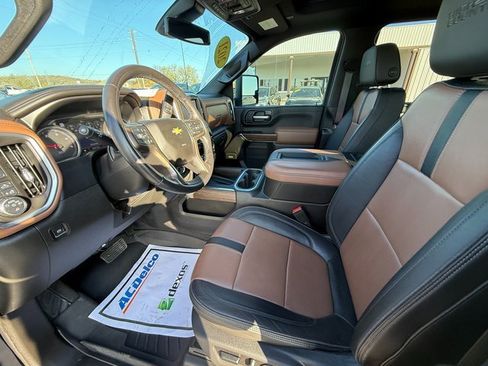 Used 2021 Chevrolet Silverado 2500 High Country w/ Safety Package II image 11