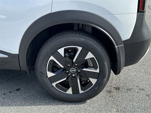 New 2026 Nissan Kicks SV w/ SV Premium Package image 9