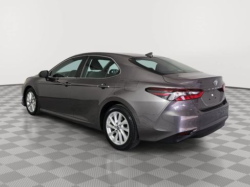 Used 2022 Toyota Camry LE FWD image 6