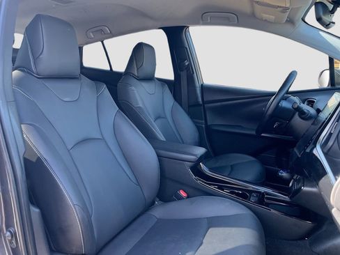 Used 2020 Toyota Prius Prime XLE w/ Carpet Mat Package FWD image 26