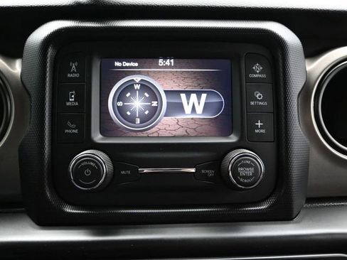 Certified 2020 Jeep Wrangler Unlimited Willys image 33