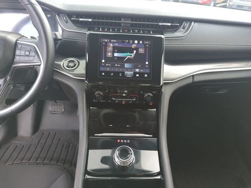 Used 2022 Jeep Grand Cherokee L Laredo w/ Luxury Tech Group I RWD image 25