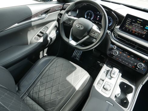 Certified 2025 INFINITI QX60 Autograph w/ Cargo Package image 11