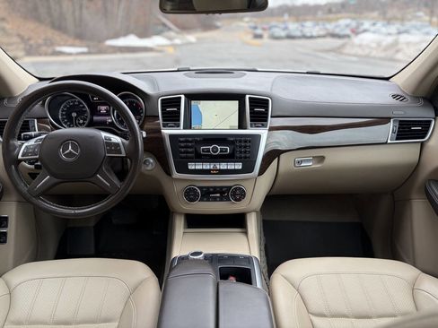 Used 2015 Mercedes-Benz GL 450 GL 450 4MATIC AWD 4dr SUV image 31