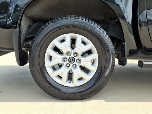 Used 2023 Nissan Frontier SV w/ SV Premium Package AWD/4WD image 19