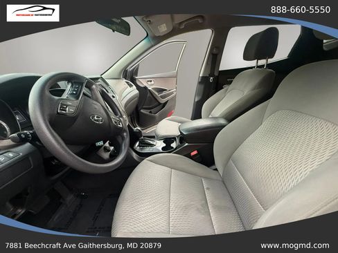 Used 2017 Hyundai Santa Fe Sport FWD image 19