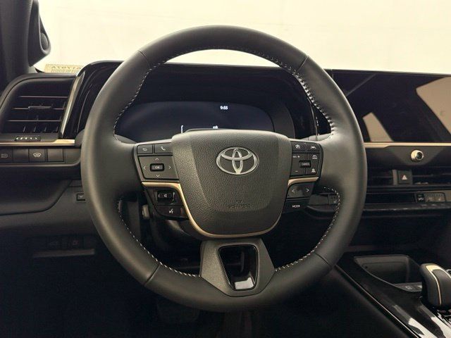 Used 2026 Toyota Crown Platinum AWD/4WD image 23