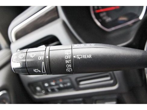 Used 2021 Chevrolet Tahoe Z71 w/ Z71 Signature Package AWD/4WD image 18