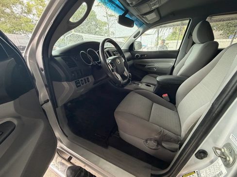 Used 2012 Toyota Tacoma 4x4 Double Cab w/ SR5 Pkg image 8