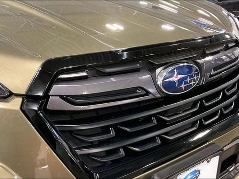 Used 2023 Subaru Forester Limited image 30