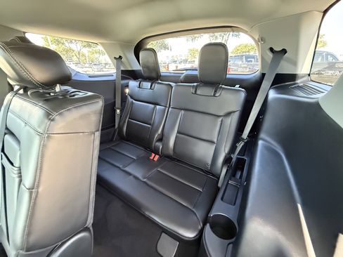 Used 2021 Ford Explorer XLT w/ Equipment Group 202A image 29