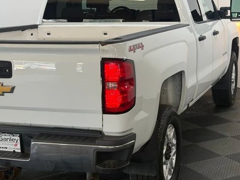 Used 2019 Chevrolet Silverado 2500 W/T AWD/4WD image 11