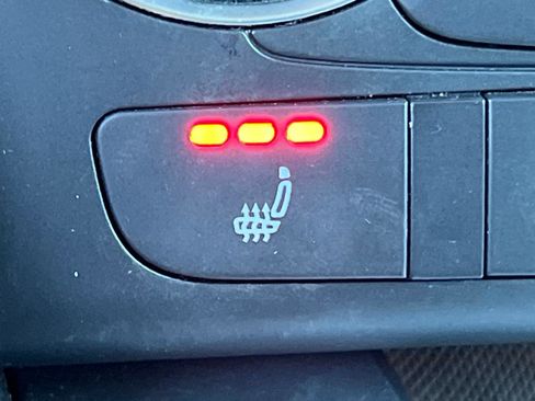 Used 2018 Audi Q3 2.0T Premium Plus w/ Premium Plus Package image 32