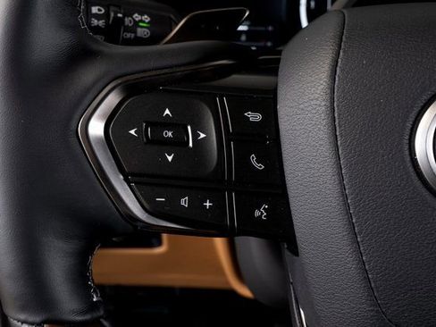 Used 2025 Lexus LX 600 4WD w/ Accessory Package (2T) image 44