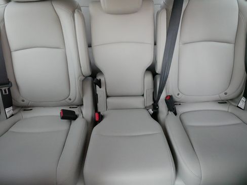 Used 2026 Honda Odyssey EX-L image 13
