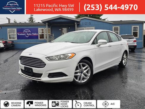 Used 2016 Ford Fusion SE image 1