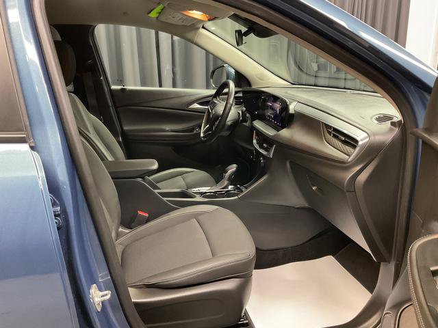Used 2025 Buick Encore GX Preferred w/ Comfort Package FWD image 11