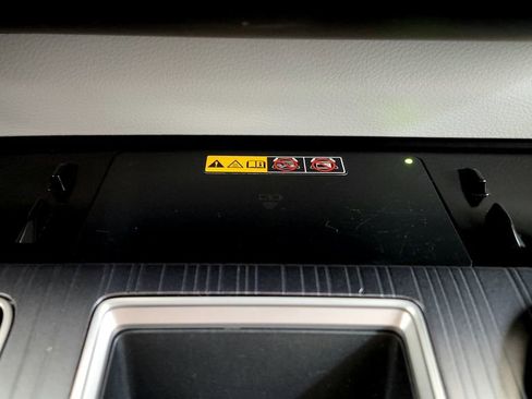 Certified 2025 Toyota Sienna LE AWD/4WD image 37