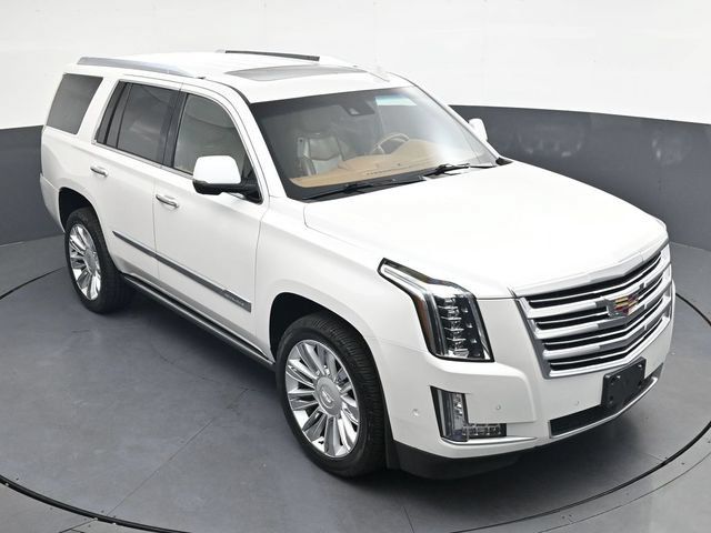 Used 2017 Cadillac Escalade Platinum AWD/4WD image 22