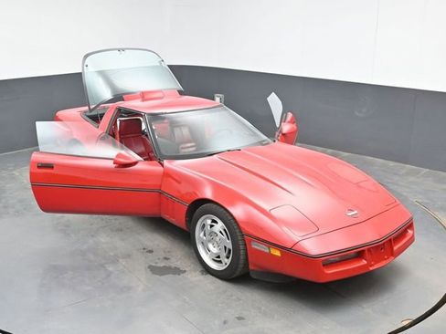 Used 1990 Chevrolet Corvette Coupe RWD image 46