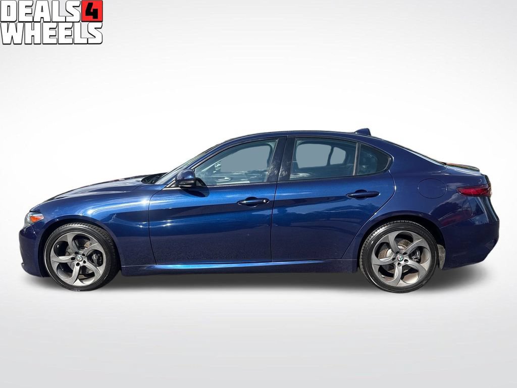 Used 2018 Alfa Romeo Giulia AWD image 2