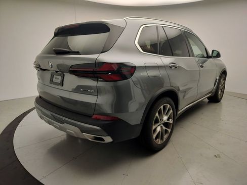 Certified 2026 BMW X5 xDrive40i AWD/4WD image 3