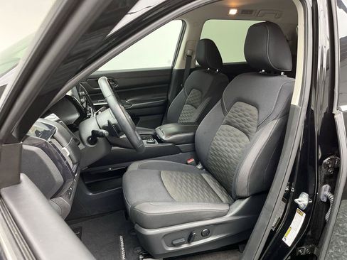 Used 2024 Nissan Pathfinder SV AWD/4WD image 8
