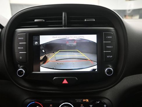Used 2024 Kia Soul LX w/ Option Group 015 FWD image 13